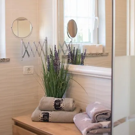 Lavanda House With بوجي