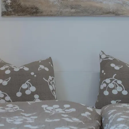 Lavanda House With بوجي