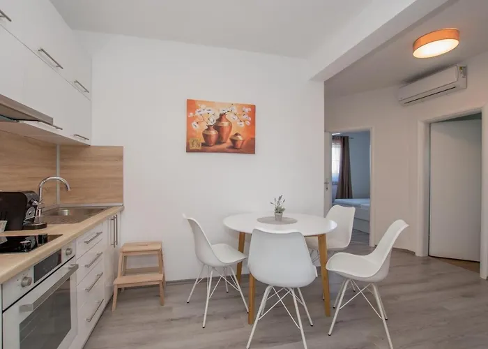 Lavanda House With 4*