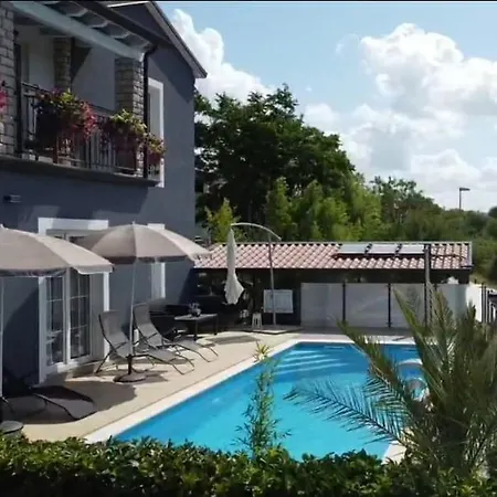 Lavanda House With 4* Buje